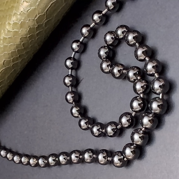 Zara Green Faux Leather Mini Purse With Beaded Strap. - Picture 7 of 12